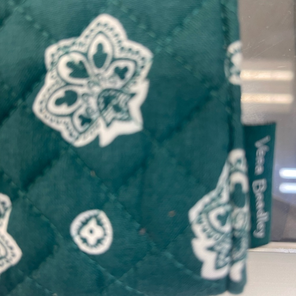 VERA BRADLEY NEW YORK JETS ZIP QUILTED WALLET!!!! New! - Picture 5 of 6